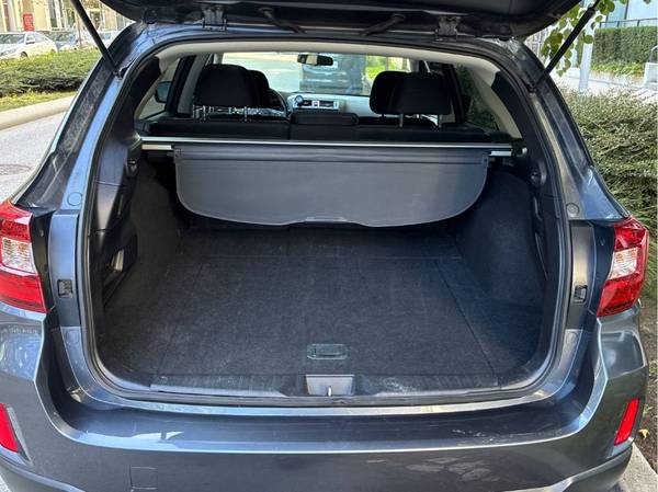 2016 Subaru, dovoz Kanada — foto 8 z 8