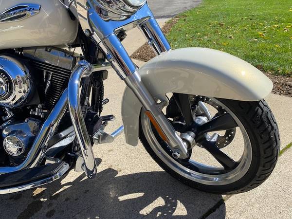 2014 Harley-Davidson, dovoz USA — foto 4 z 12