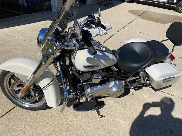 2014 Harley-Davidson, dovoz USA — foto 5 z 12