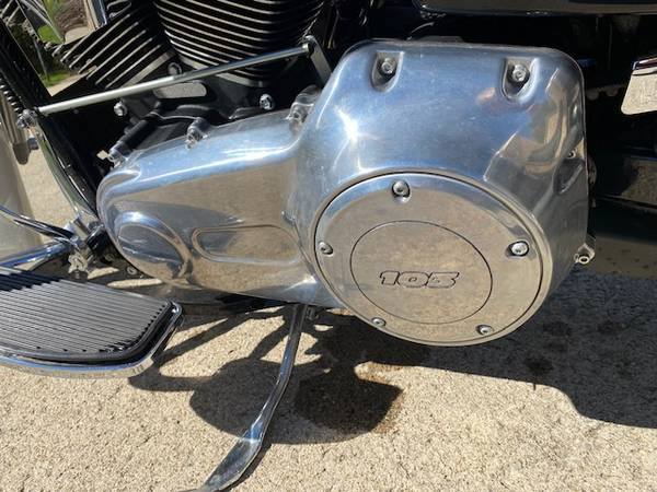2014 Harley-Davidson, dovoz USA — foto 9 z 12