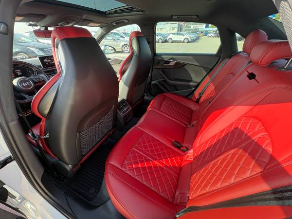 2019 Audi, dovoz Kanada — foto 11 z 12
