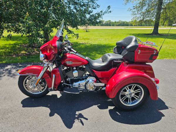 2013 Harley-Davidson, dovoz USA — foto 5 z 9