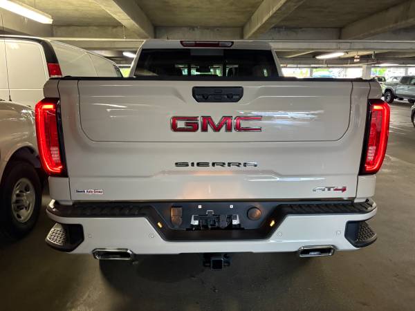 2026 GMC, dovoz Kanada — foto 10 z 12