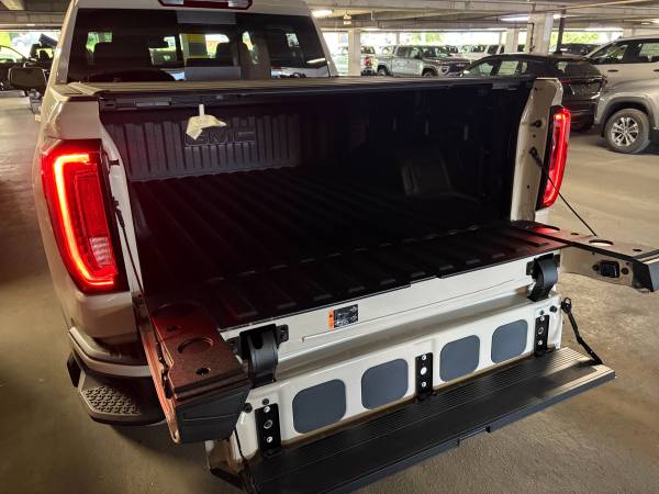 2026 GMC, dovoz Kanada — foto 11 z 12