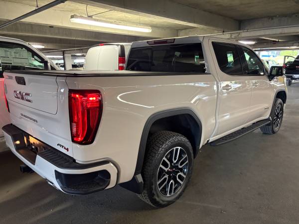 2026 GMC, dovoz Kanada — foto 9 z 12