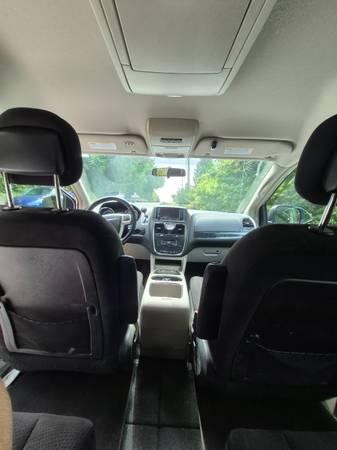 2014 Chrysler, dovoz Kanada — foto 12 z 12