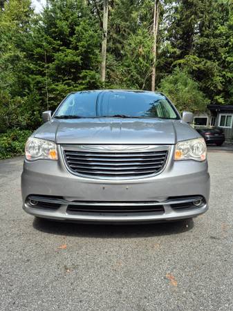 2014 Chrysler, dovoz Kanada — foto 2 z 12