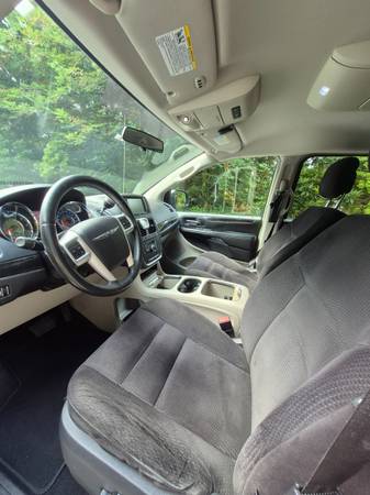 2014 Chrysler, dovoz Kanada — foto 9 z 12