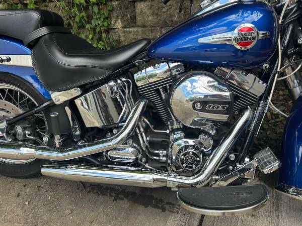 2016 Harley-Davidson, dovoz USA — foto 2 z 3