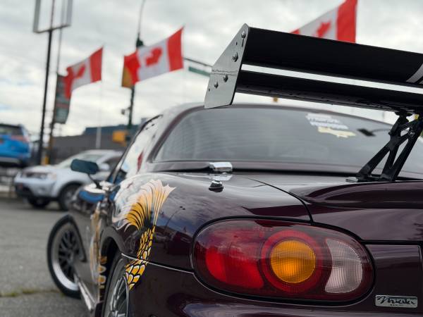 2000 Mazda, dovoz Kanada — foto 11 z 12