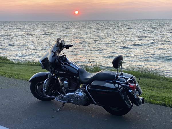 2008 Harley-Davidson, dovoz USA — foto 4 z 6