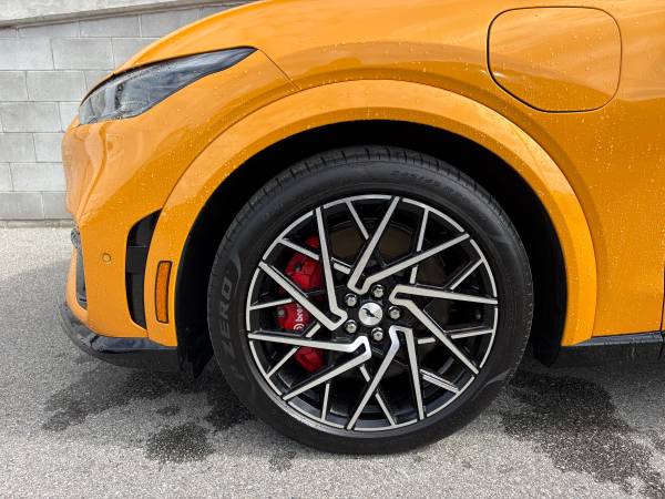 2022 Ford, dovoz Kanada — foto 6 z 12