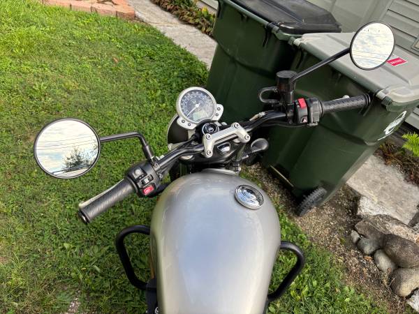 2017 Triumph, dovoz USA — foto 4 z 5