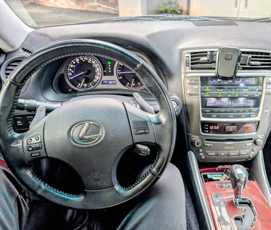 2008 Lexus, dovoz Kanada — foto 4 z 6