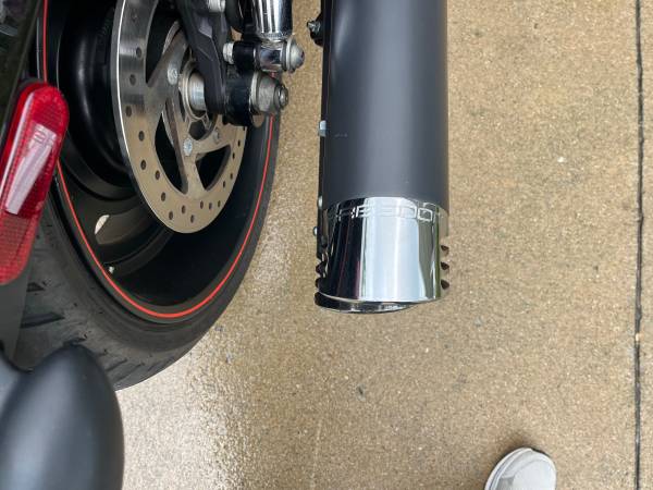 2008 Harley-Davidson, dovoz USA — foto 3 z 12