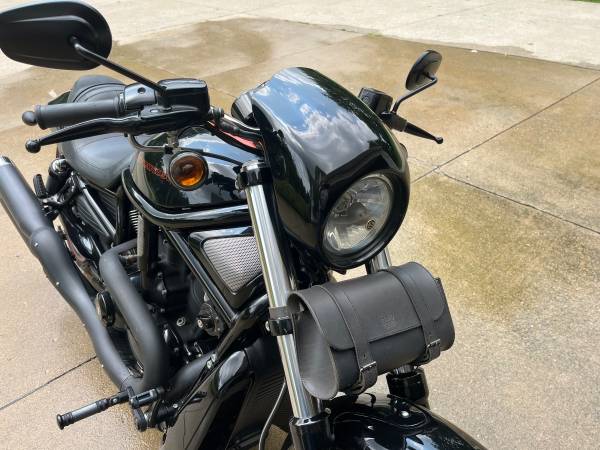 2008 Harley-Davidson, dovoz USA — foto 4 z 12