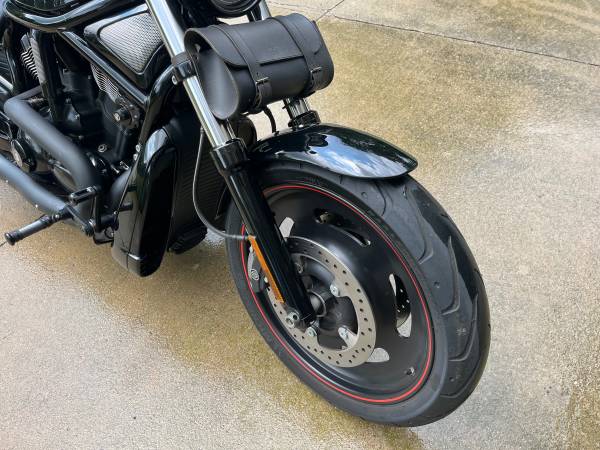 2008 Harley-Davidson, dovoz USA — foto 5 z 12