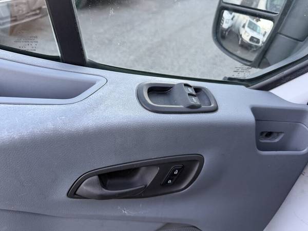 2017 Ford, dovoz Kanada — foto 10 z 12