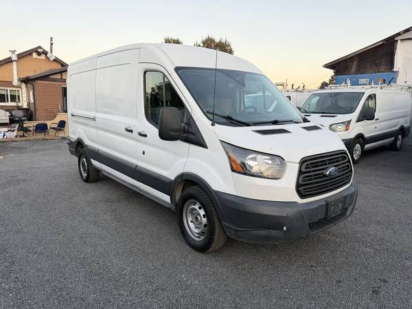 2017 Ford, dovoz Kanada — foto 7 z 12