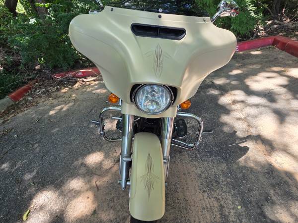 2014 Harley-Davidson, dovoz USA — foto 9 z 10