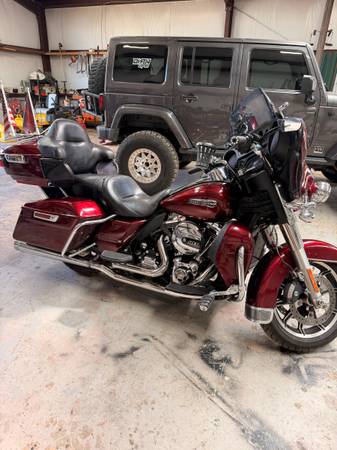 2015 Harley-Davidson, dovoz USA — foto 1 z 8 2015 Harley-Davidson, dovoz USA — foto 1 z 8