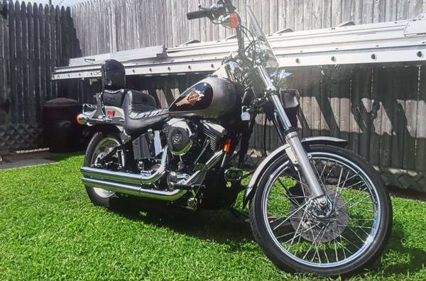 1997 Harley-Davidson, dovoz USA — foto 6 z 8