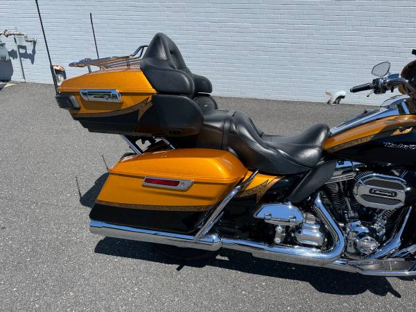 2015 Harley-Davidson, dovoz USA — foto 10 z 12