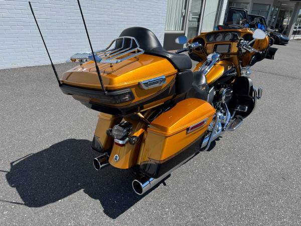 2015 Harley-Davidson, dovoz USA — foto 11 z 12
