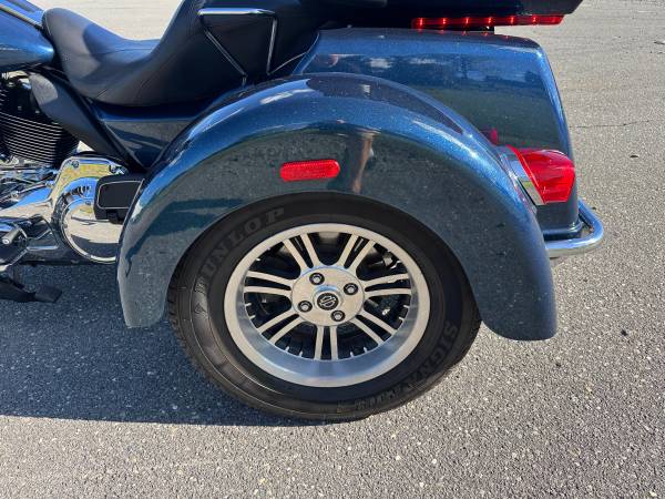 2016 Harley-Davidson, dovoz USA — foto 12 z 12