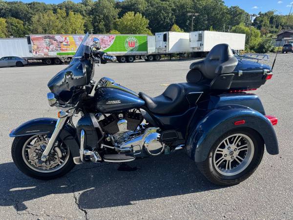 2016 Harley-Davidson, dovoz USA — foto 2 z 12