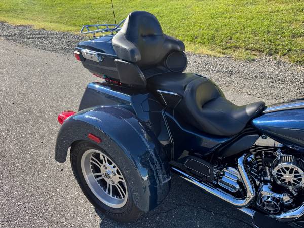 2016 Harley-Davidson, dovoz USA — foto 9 z 12