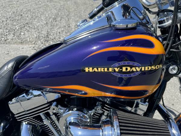 2012 Harley-Davidson, dovoz USA — foto 5 z 12