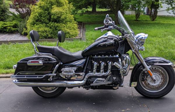 2009 Triumph, dovoz USA — foto 1