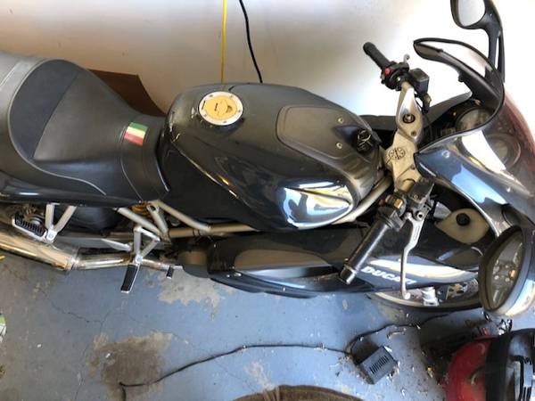 1998 Ducati, dovoz USA — foto 3 z 6