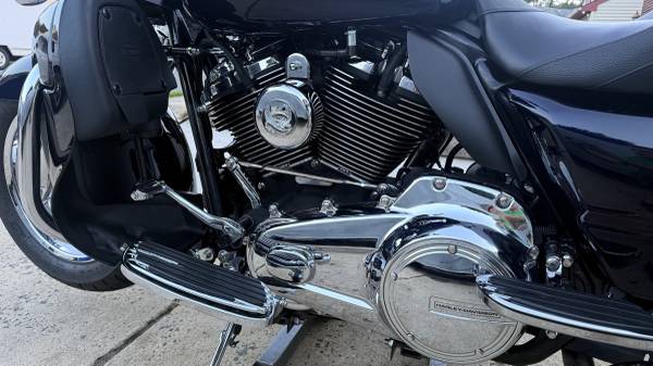 2017 Harley-Davidson, dovoz USA — foto 7 z 12
