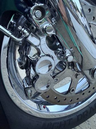2017 Harley-Davidson, dovoz USA — foto 9 z 12