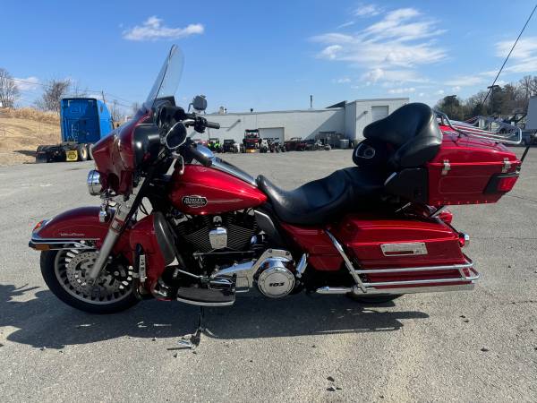2013 Harley-Davidson, dovoz USA — foto 2 z 12