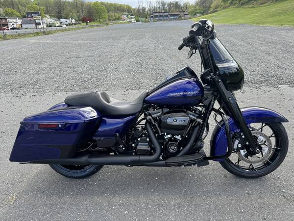 Harley-Davidson, dovoz USA — foto 1