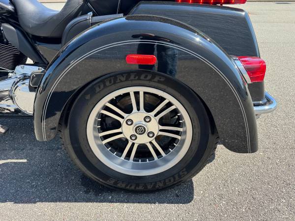 2017 Harley-Davidson, dovoz USA — foto 12 z 12