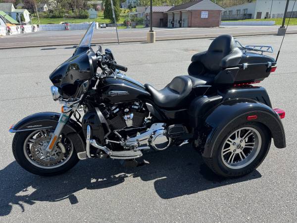 2017 Harley-Davidson, dovoz USA — foto 2 z 12