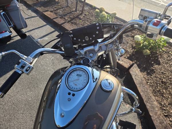 2004 Harley-Davidson, dovoz USA — foto 5 z 5
