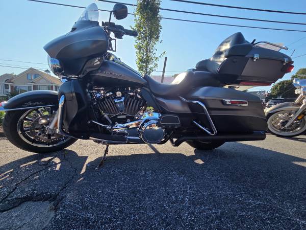 2017 Harley-Davidson, dovoz USA — foto 2 z 11
