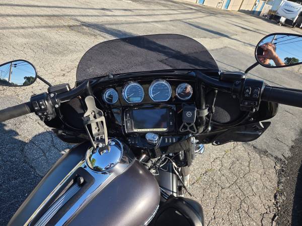 2017 Harley-Davidson, dovoz USA — foto 6 z 11