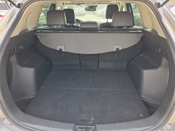 2016 Mazda, stříbrná, dovoz USA — foto 12 z 12