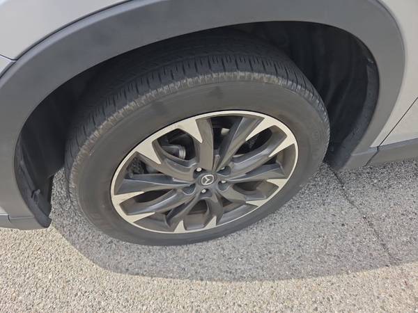 2016 Mazda, stříbrná, dovoz USA — foto 9 z 12