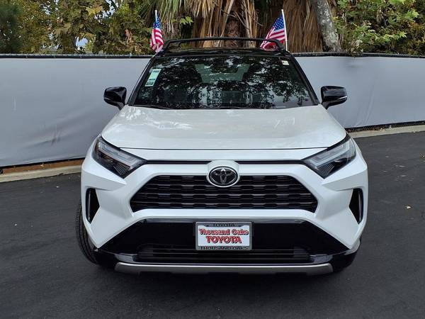 2025 Toyota, béžová, dovoz USA — foto 2 z 12