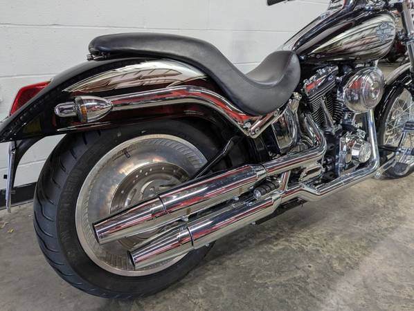 2003 Harley-Davidson, dovoz USA — foto 6 z 11