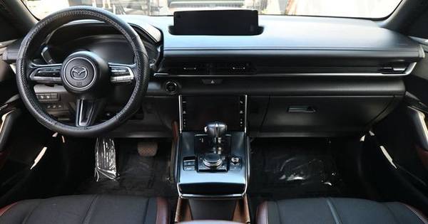 2022 Mazda, dovoz USA — foto 11 z 12
