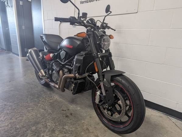 2022 Indian, černá, dovoz USA — foto 2 z 12