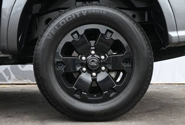 2022 Ford, černá, dovoz USA — foto 9 z 12